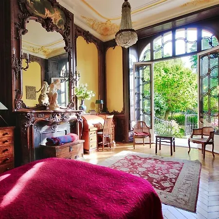 Apartment Alfred De Vigny Paris