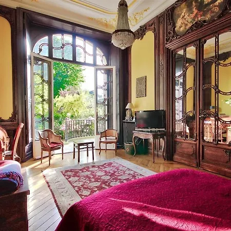 Alfred De Vigny Apartment *